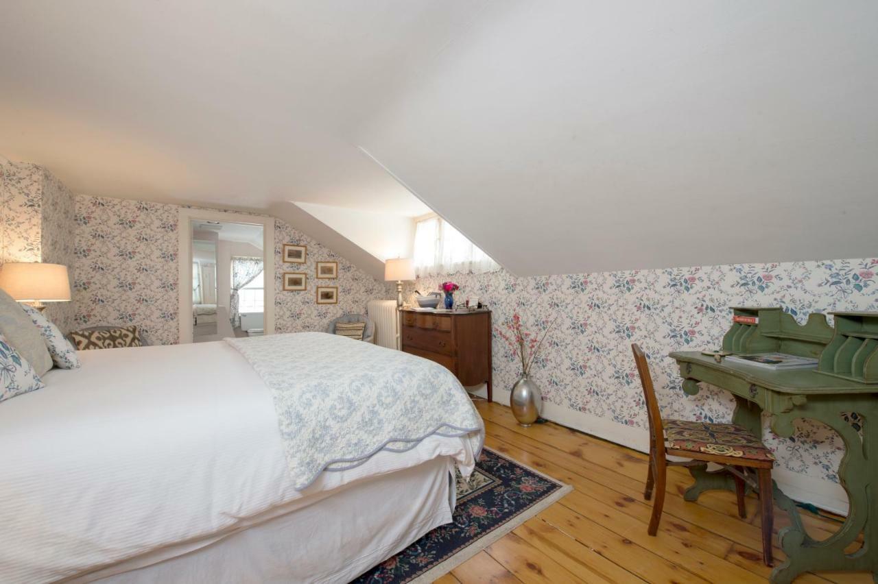 The Egremont Village Inn South Egremont Bagian luar foto